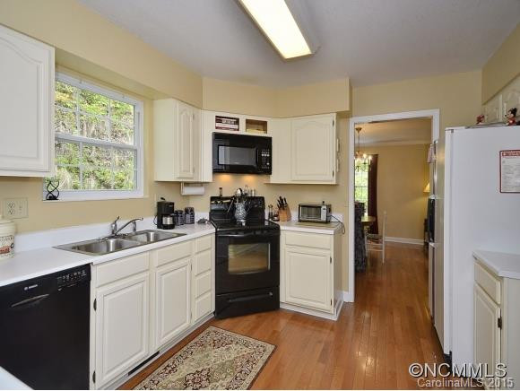 415 CANONERO DR - Photo 8