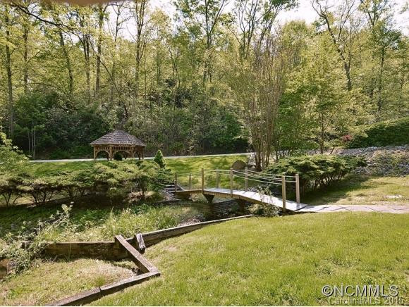 225 HAYWOOD KNOLLS DRIVE - Photo 17