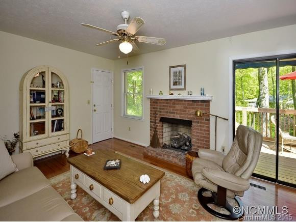 225 HAYWOOD KNOLLS DRIVE - Photo 3