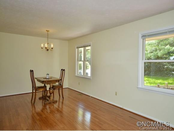 225 HAYWOOD KNOLLS DRIVE - Photo 7