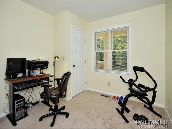 225 HAYWOOD KNOLLS DRIVE - Photo 9