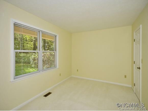 225 HAYWOOD KNOLLS DRIVE - Photo 10