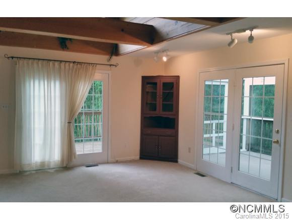20 Greenbriar Road - Photo 4