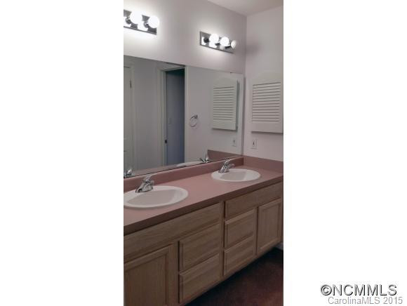 20 Greenbriar Road - Photo 6