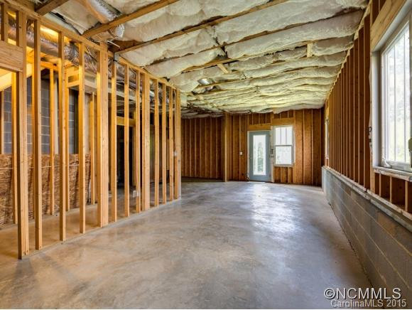 104 MOUNTAIN DR. - Photo 11