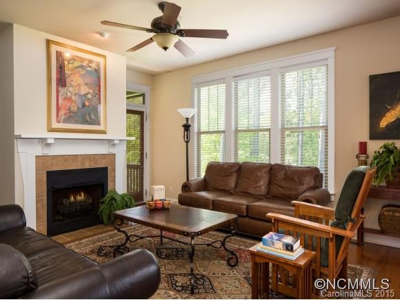 104 MOUNTAIN DR. - Photo 3