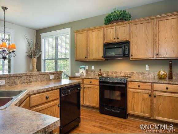 104 MOUNTAIN DR. - Photo 5