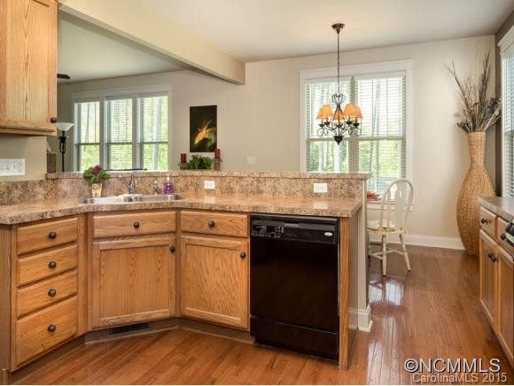104 MOUNTAIN DR. - Photo 6