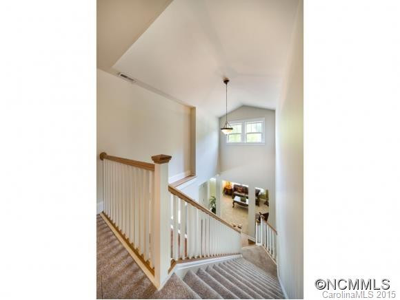 104 MOUNTAIN DR. - Photo 9