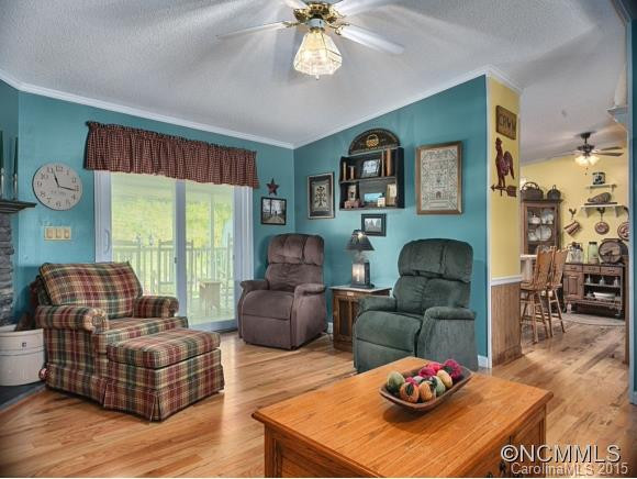 701 BEE TREE RD - Photo 4