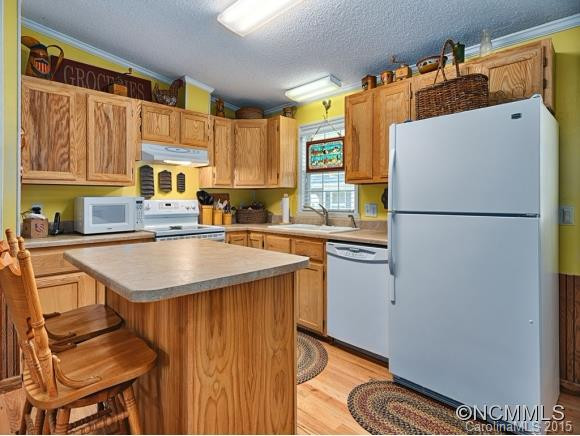 701 BEE TREE RD - Photo 7