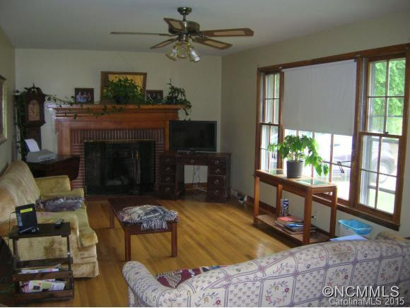 174 Springdale Drive - Photo 2