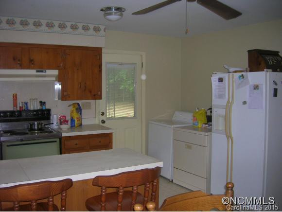 174 Springdale Drive - Photo 4