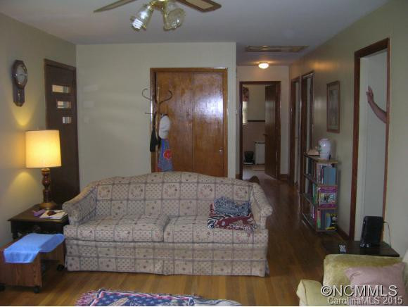 174 Springdale Drive - Photo 7