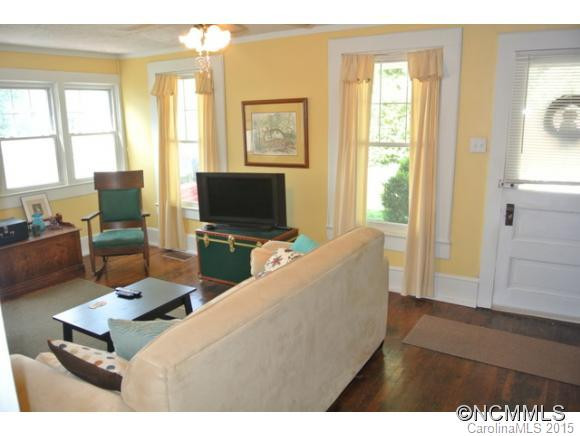 712 Brookshire Street - Photo 2