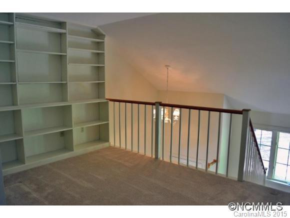 1340 Chanteloup Dr - Photo 13