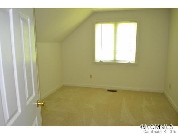 1340 Chanteloup Dr - Photo 14