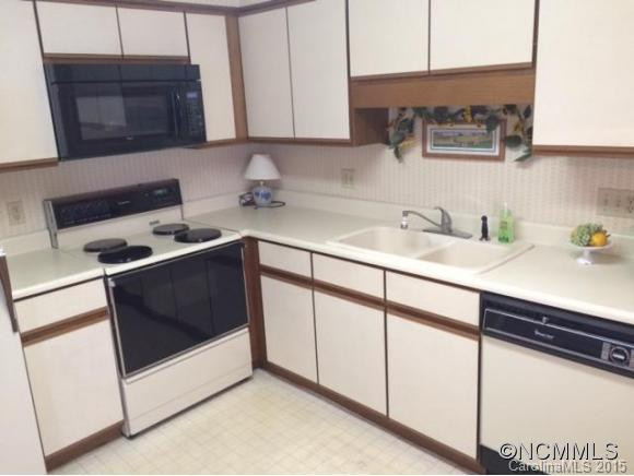 2303 Abbey Circle - Photo 2