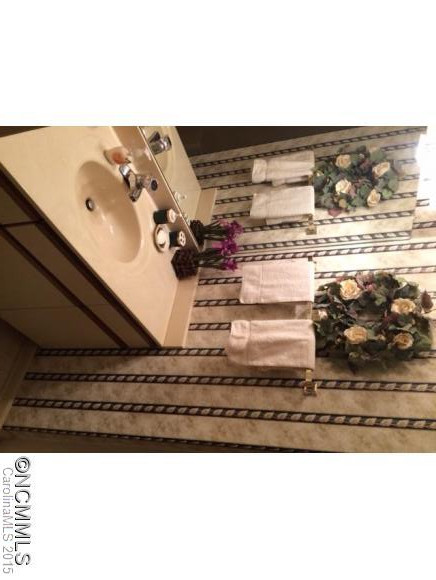 2303 Abbey Circle - Photo 9
