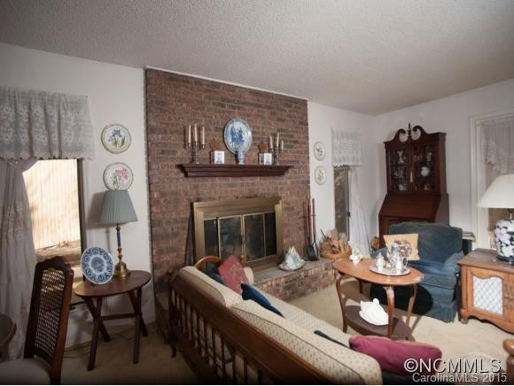 41 PEBBLE CREEK DR - Photo 2