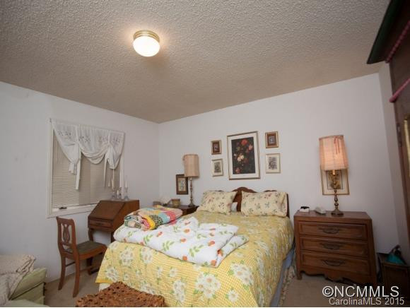 41 PEBBLE CREEK DR - Photo 11