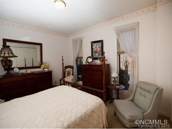 41 PEBBLE CREEK DR - Photo 10