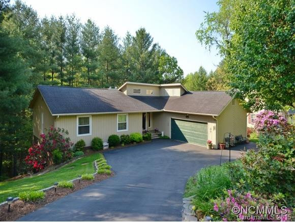 16 SHACKLEFORD DR