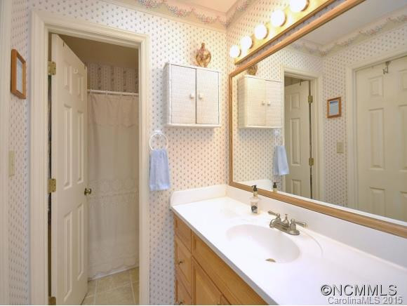 16 SHACKLEFORD DR - Photo 13
