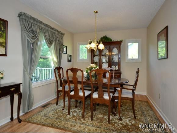 16 SHACKLEFORD DR - Photo 8