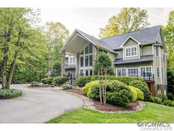 6 Trotters Circle
