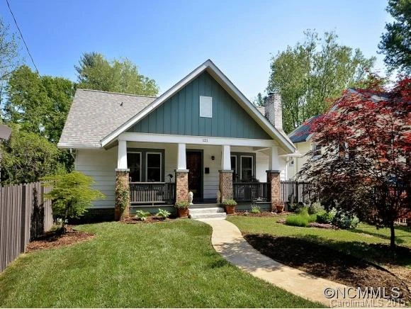 121 BRUCEMONT CIRCLE