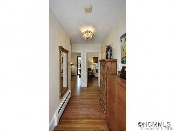 121 BRUCEMONT CIRCLE - Photo 3