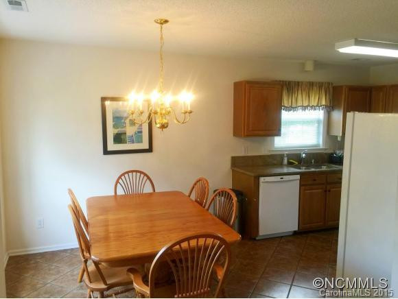 1007 Thorncrest Drive - Photo 6