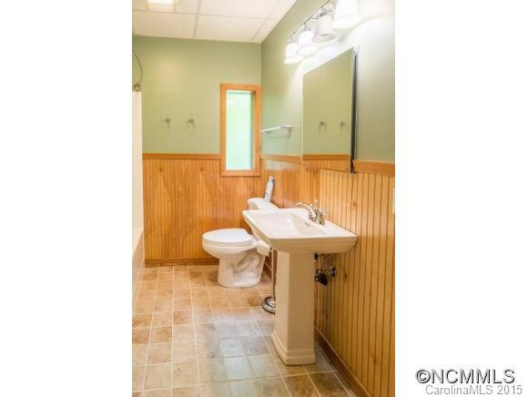 32 Locust Lane - Photo 17