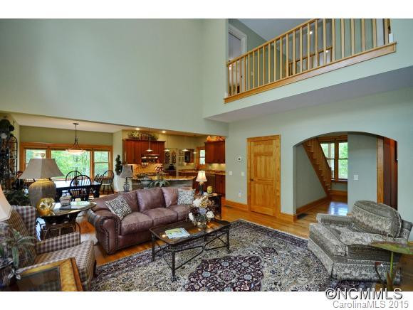 310 Summerset Dr - Photo 6