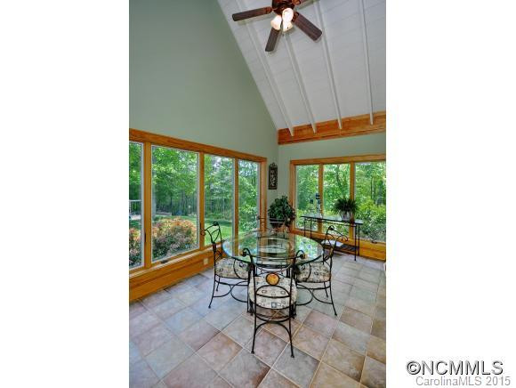 310 Summerset Dr - Photo 8