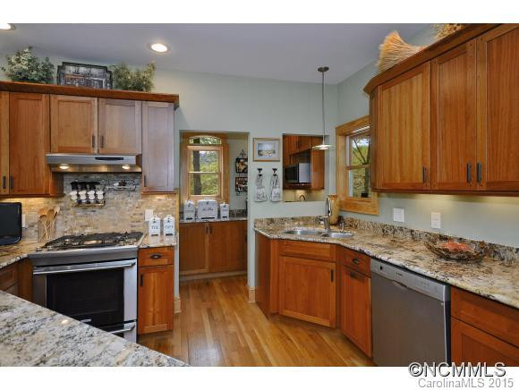 310 Summerset Dr - Photo 10