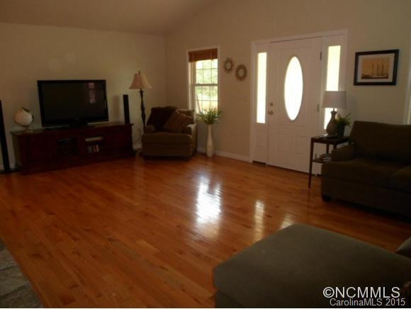 77 Yorkshire Dr - Photo 9