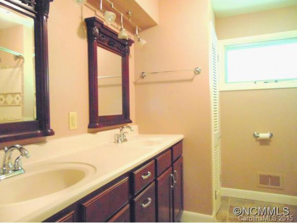 29 Deanwood Circle - Photo 8