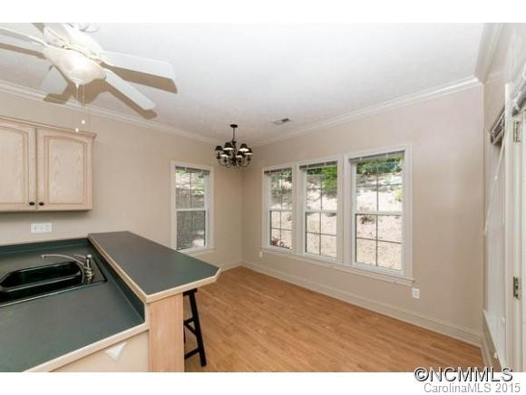 609 Carriage Commons Drive - Photo 10