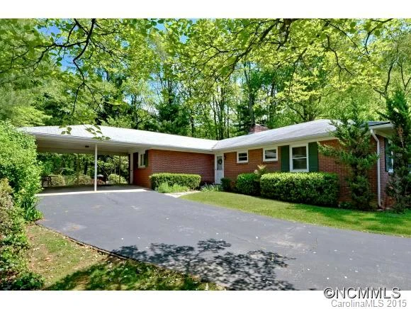 22 Woodcrest Road
