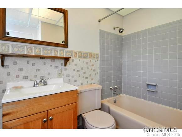 22 Woodcrest Road - Photo 5