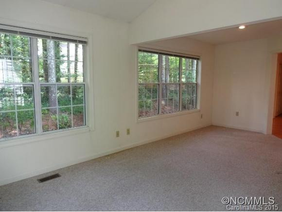 5 PEBBLE BEACH COURT - Photo 11