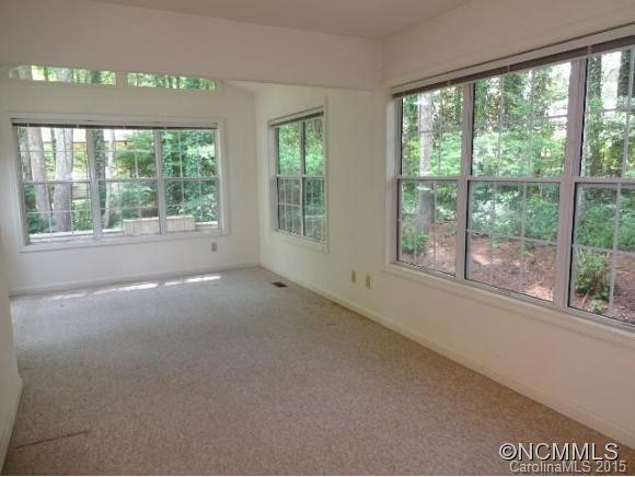 5 PEBBLE BEACH COURT - Photo 10