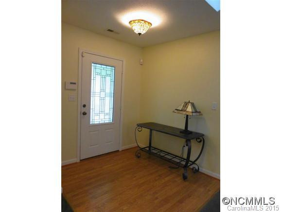 32 SUNVIEW CIRCLE - Photo 2