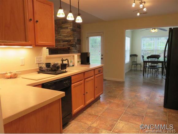32 SUNVIEW CIRCLE - Photo 8