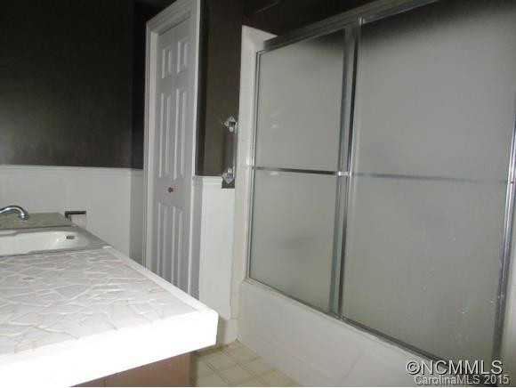 305 Meadowlark Drive - Photo 11