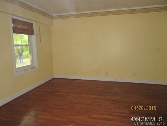 305 Meadowlark Drive - Photo 3