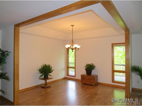 1370 Kentwood Lane - Photo 5