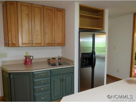 1370 Kentwood Lane - Photo 9